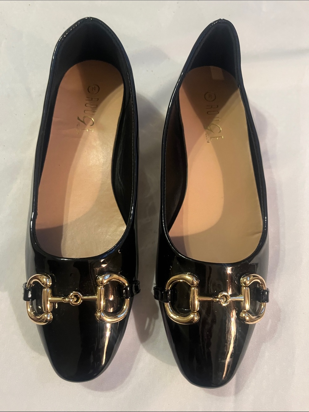 Rouge Helium Black Patent Women's Dress Flats with Gold Bit Accent size 8